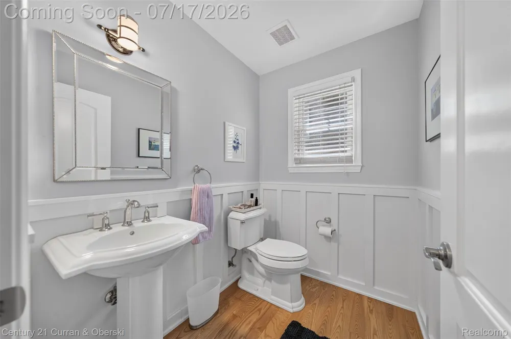 2770 Cozy Cove Waterloo Township, MI 49240