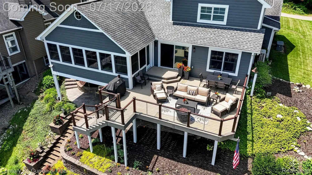 2770 Cozy Cove Waterloo Township, MI 49240