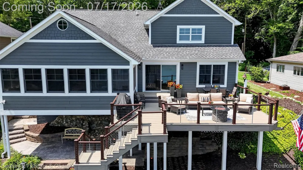 2770 Cozy Cove Waterloo Township, MI 49240