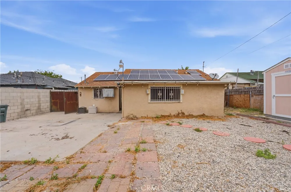 2412 W Tichenor Street Compton, CA 90220
