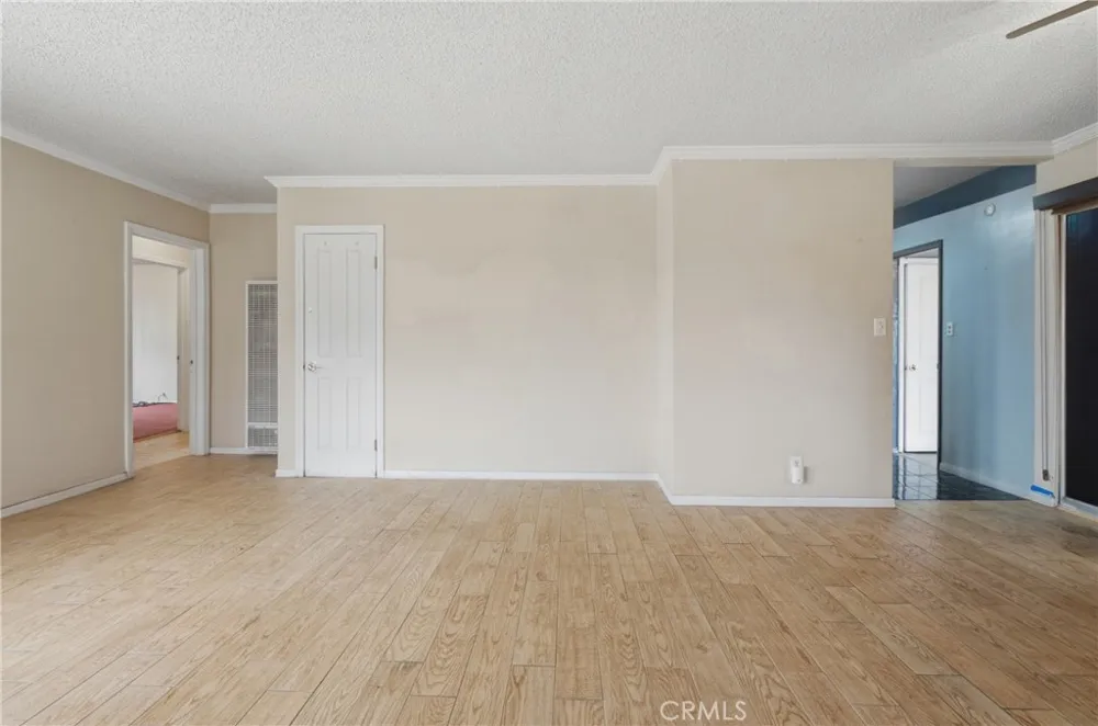 2412 W Tichenor Street Compton, CA 90220