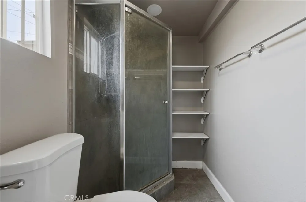 2412 W Tichenor Street Compton, CA 90220