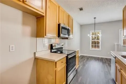 762 Commerce Riverdale, GA 30296