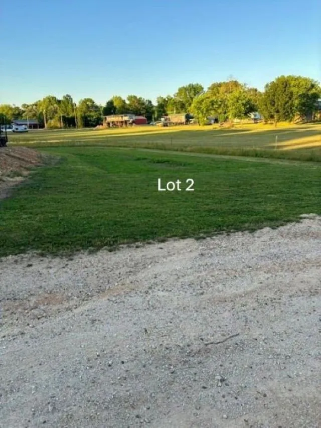 140 Pevahouse Camp Cir Decaturville, TN 38329