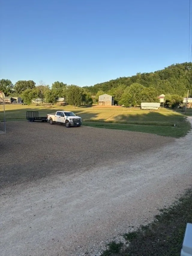 140 Pevahouse Camp Cir Decaturville, TN 38329