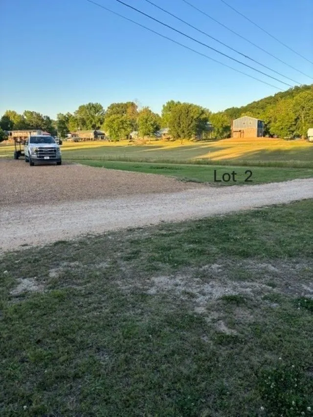 140 Pevahouse Camp Cir Decaturville, TN 38329