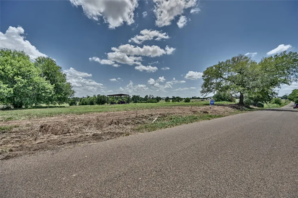 Cr 318 Navasota, TX 77868