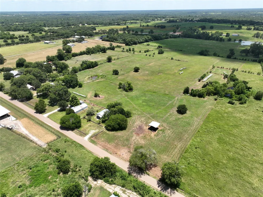Cr 318 Navasota, TX 77868
