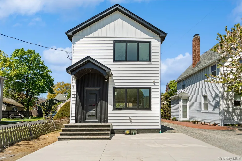 994 Singleton Avenue Woodmere, NY 11598