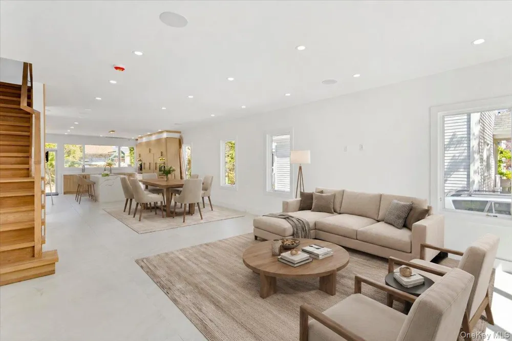 994 Singleton Avenue Woodmere, NY 11598