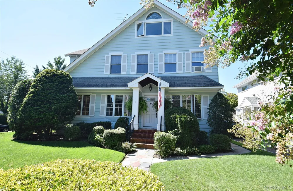 4144 Westmoreland Street Little Neck, NY 11363