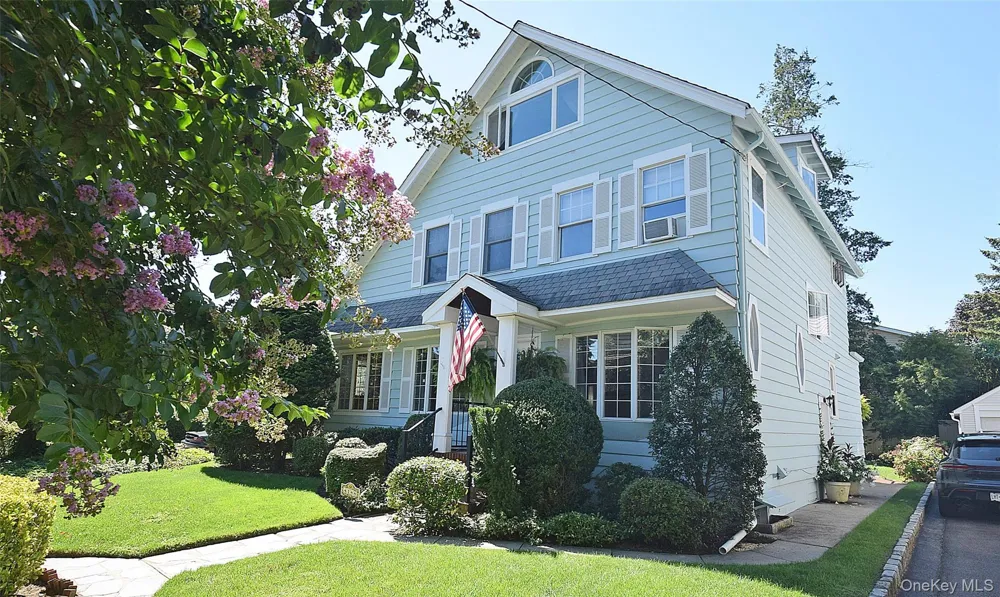 4144 Westmoreland Street Little Neck, NY 11363