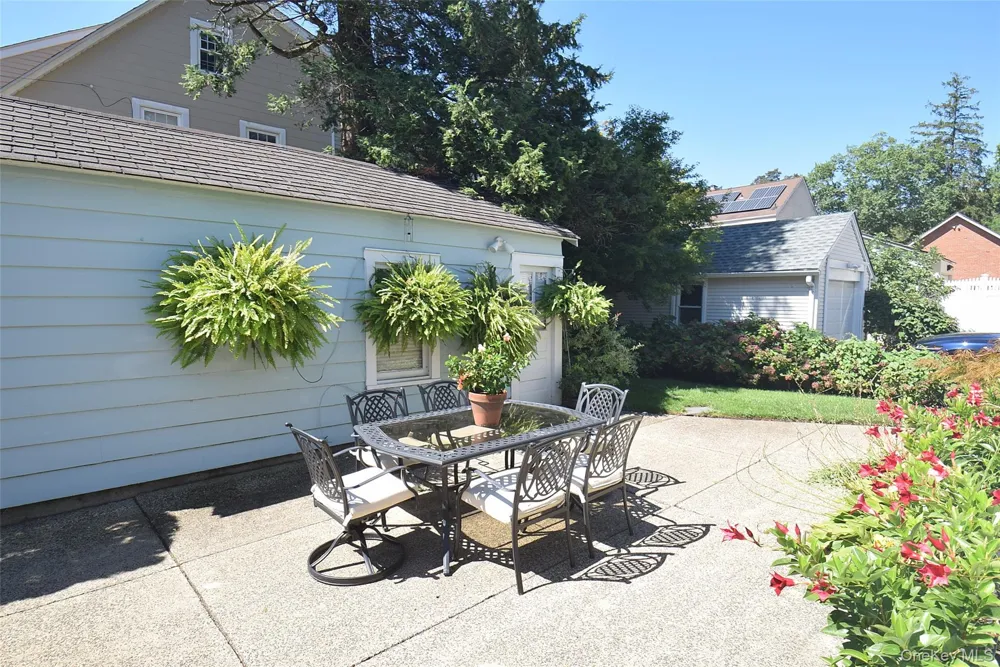 4144 Westmoreland Street Little Neck, NY 11363