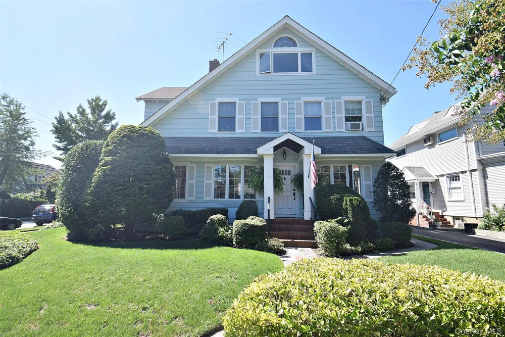 4144 Westmoreland Street Little Neck, NY 11363