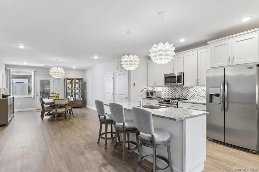 40 Grace Hall Lane Yaphank, NY 11980
