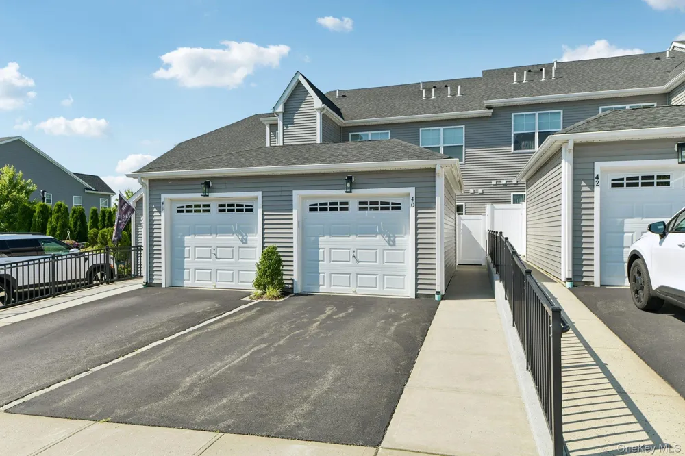 40 Grace Hall Lane Yaphank, NY 11980