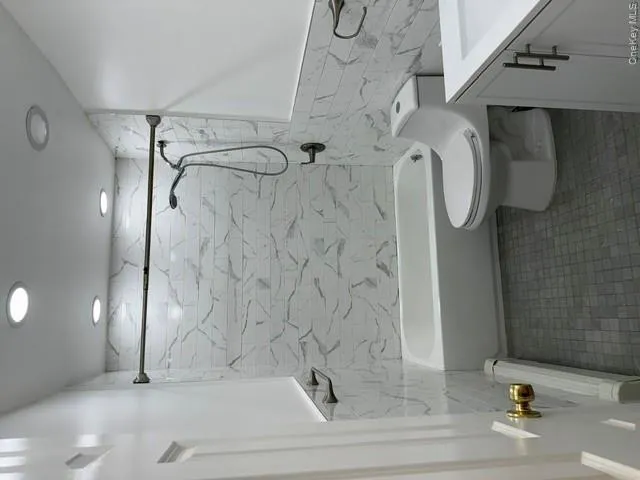 137-29 81st Street Howard Beach, NY 11414