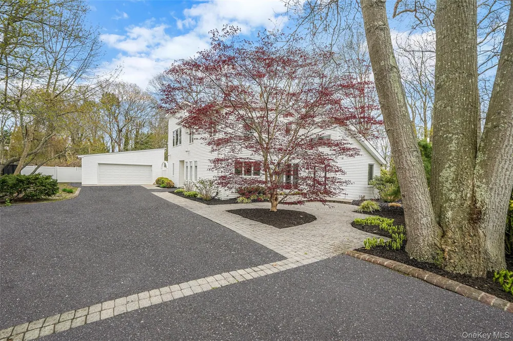 61 Park Avenue Blue Point, NY 11715
