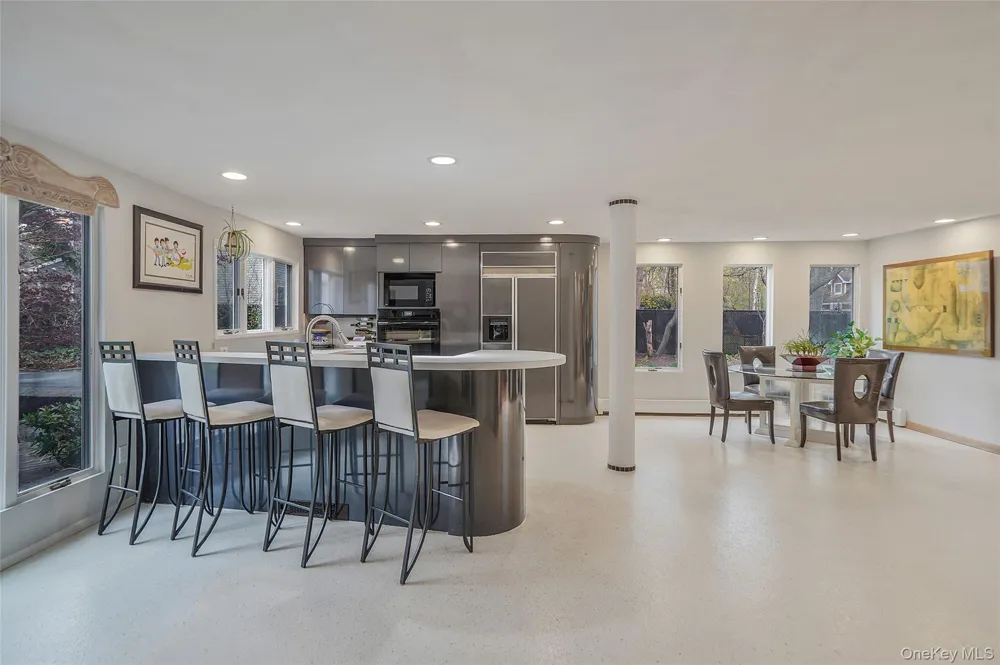 61 Park Avenue Blue Point, NY 11715