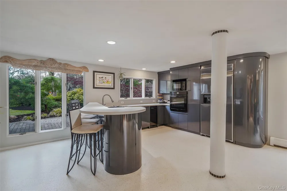 61 Park Avenue Blue Point, NY 11715