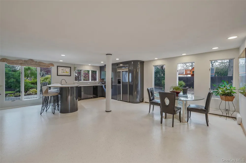 61 Park Avenue Blue Point, NY 11715