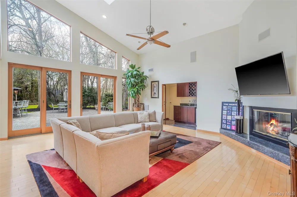 61 Park Avenue Blue Point, NY 11715