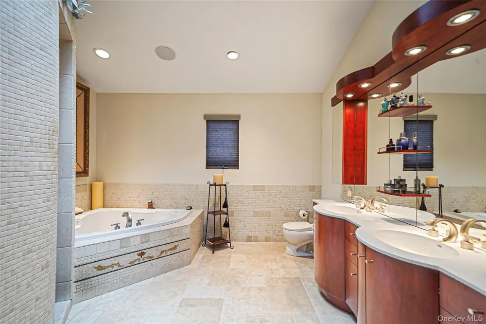 61 Park Avenue Blue Point, NY 11715