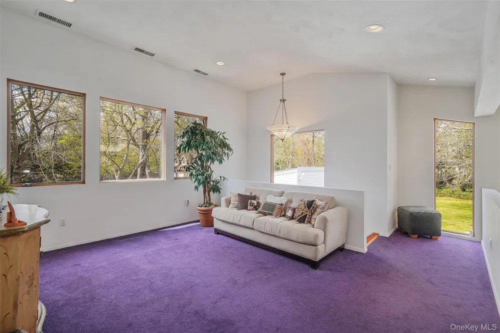 61 Park Avenue Blue Point, NY 11715