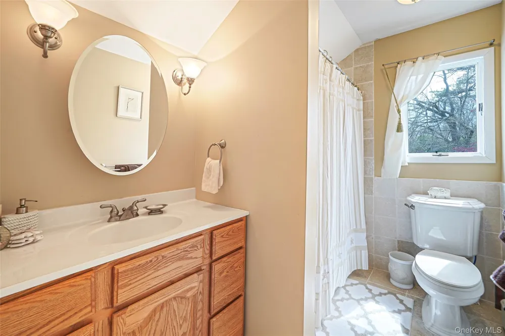 61 Park Avenue Blue Point, NY 11715