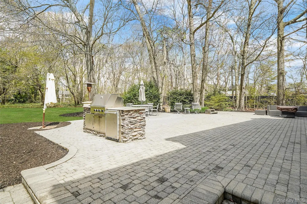 61 Park Avenue Blue Point, NY 11715