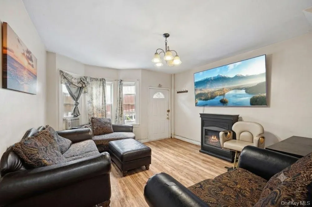 1224 Shakespeare Avenue Bronx, NY 10452