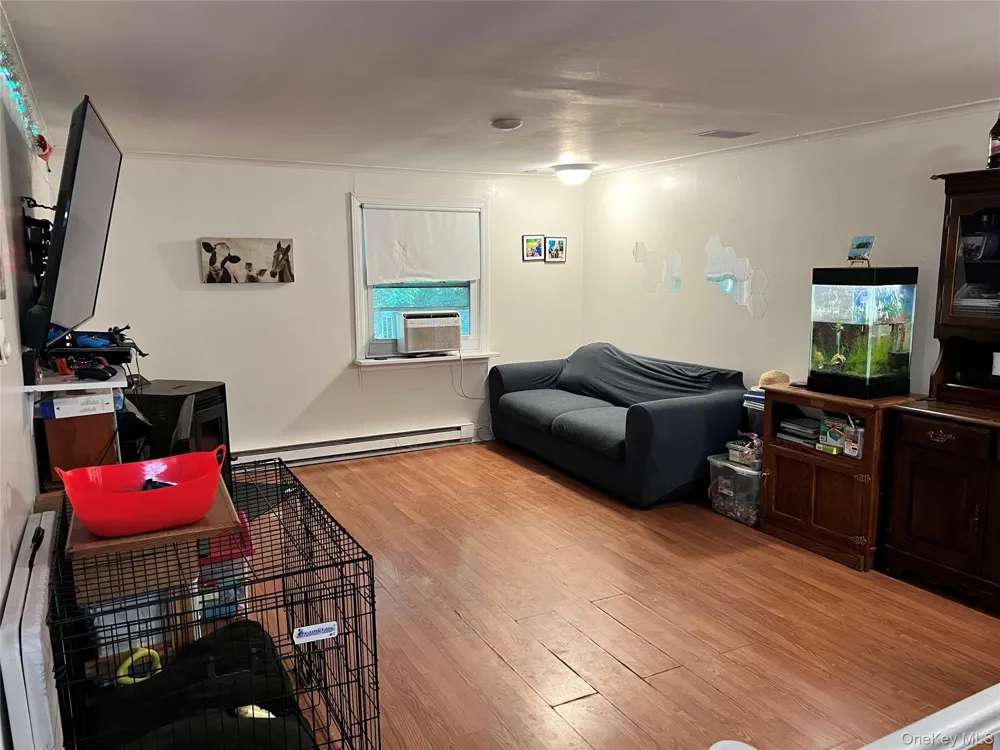 11 Primrose Path Manorville, NY 11949