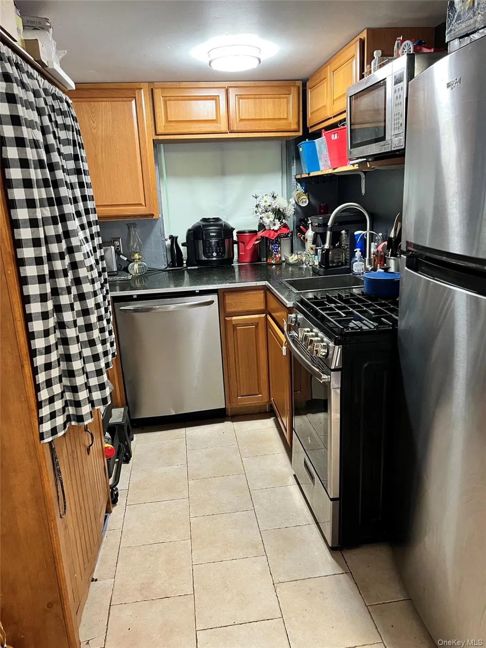 11 Primrose Path Manorville, NY 11949