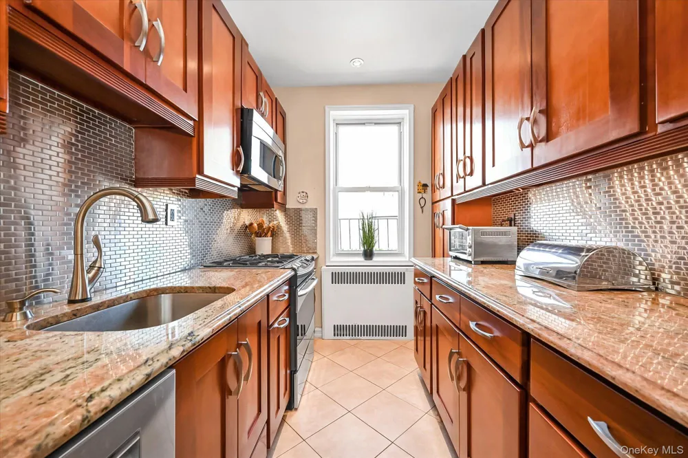 6536 Wetherole Street #608 Rego Park, NY 11374