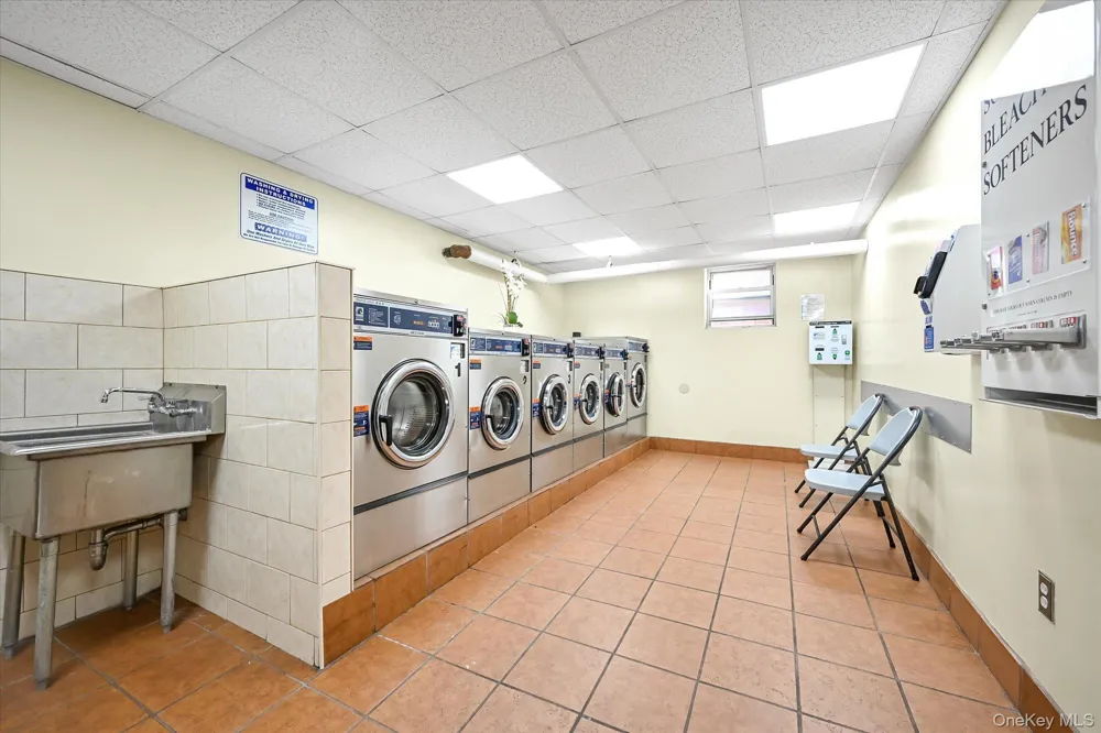 6536 Wetherole Street #608 Rego Park, NY 11374