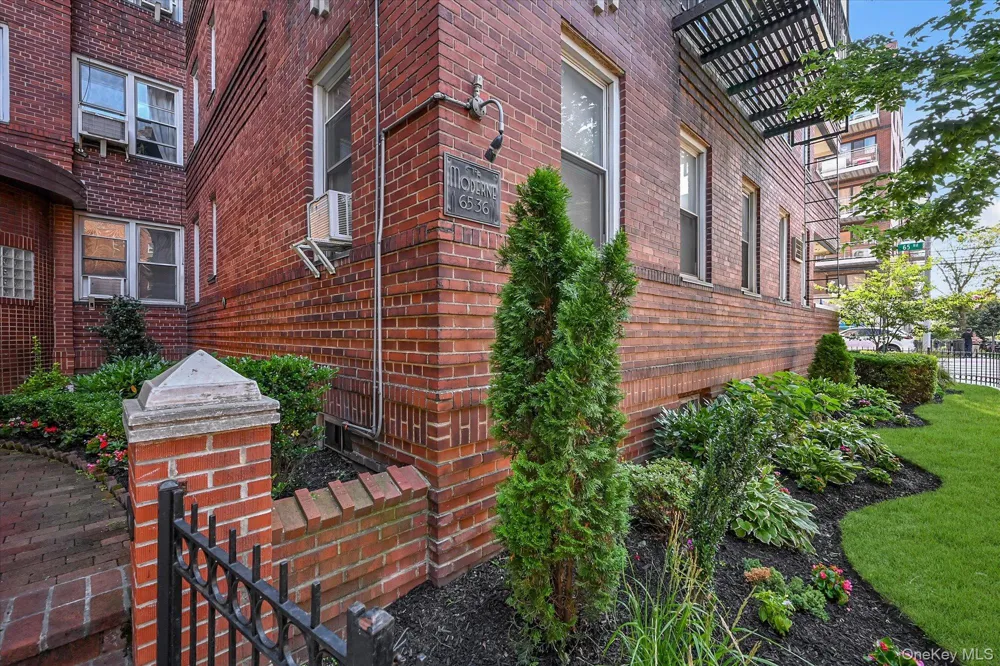 6536 Wetherole Street #608 Rego Park, NY 11374