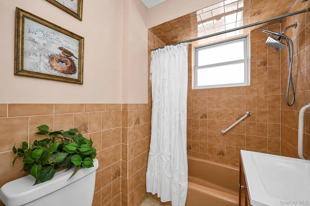 202-02 36th Avenue Bayside, NY 11361