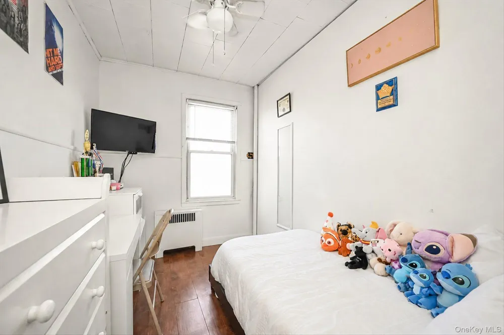202-02 36th Avenue Bayside, NY 11361