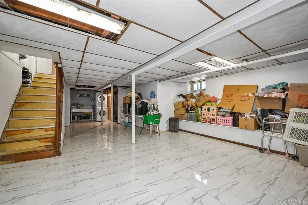202-02 36th Avenue Bayside, NY 11361