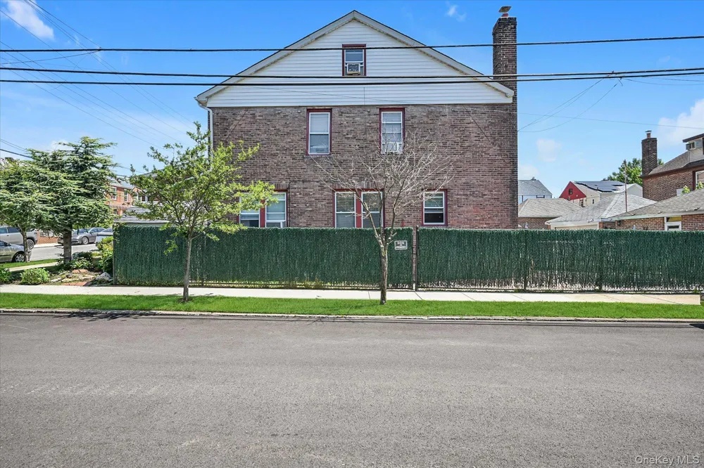 202-02 36th Avenue Bayside, NY 11361