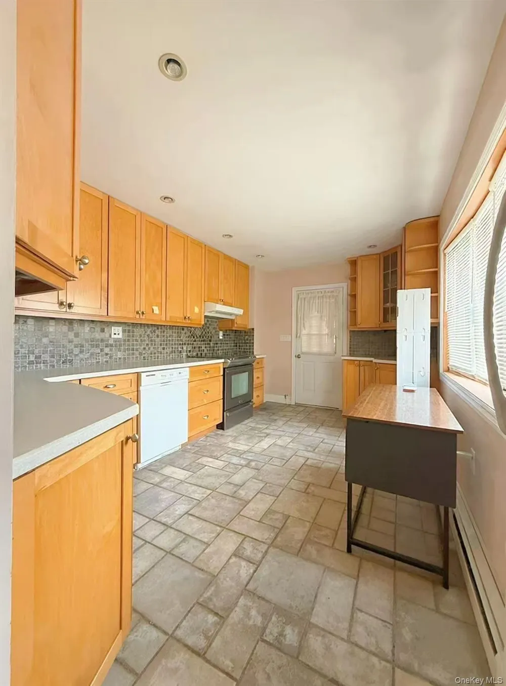 30 Book Lane Levittown, NY 11756