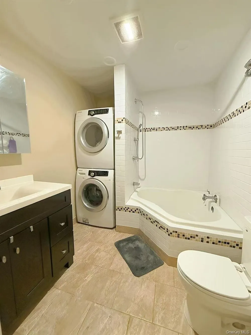 30 Book Lane Levittown, NY 11756