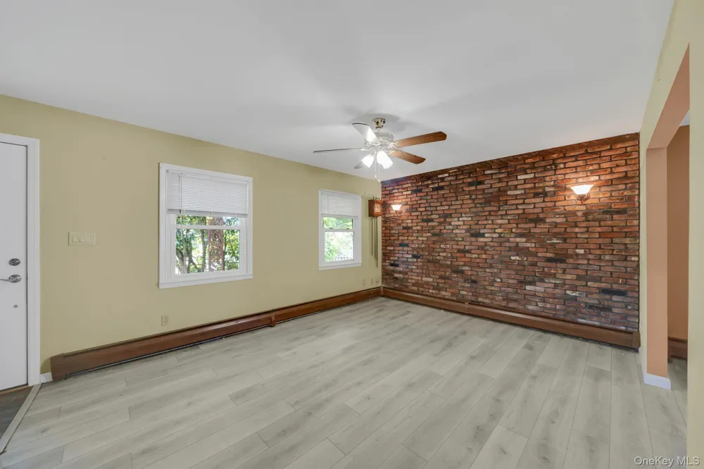 120 Ranch Lane Levittown, NY 11756