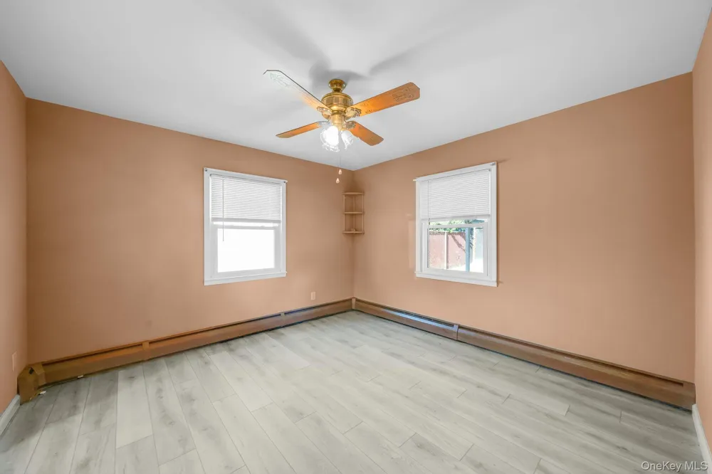 120 Ranch Lane Levittown, NY 11756