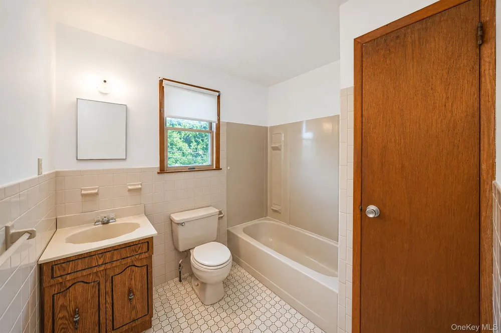 120 Ranch Lane Levittown, NY 11756