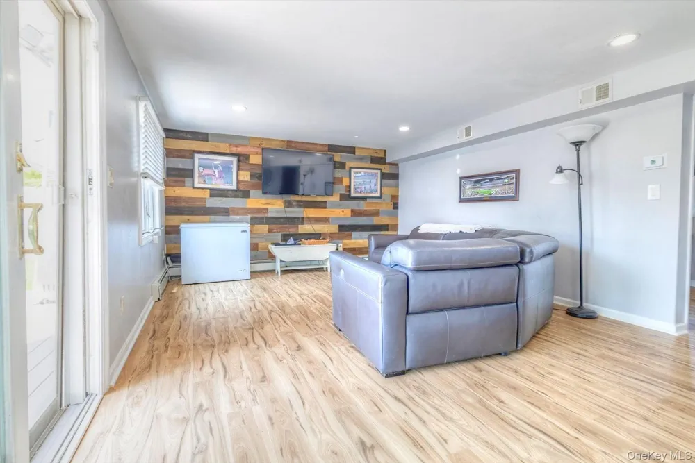 3784 Carrel Boulevard Oceanside, NY 11572