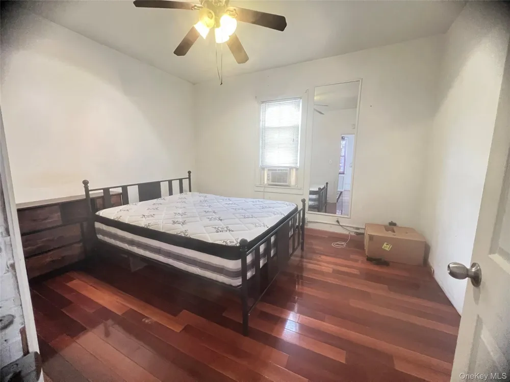 127-06 103rd Richmond Hill S., NY 11419