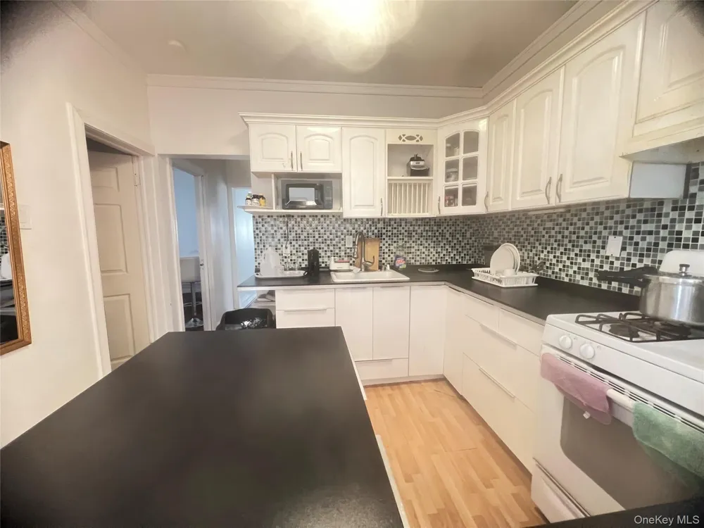 127-06 103rd Richmond Hill S., NY 11419