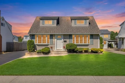 42 Crescent Street