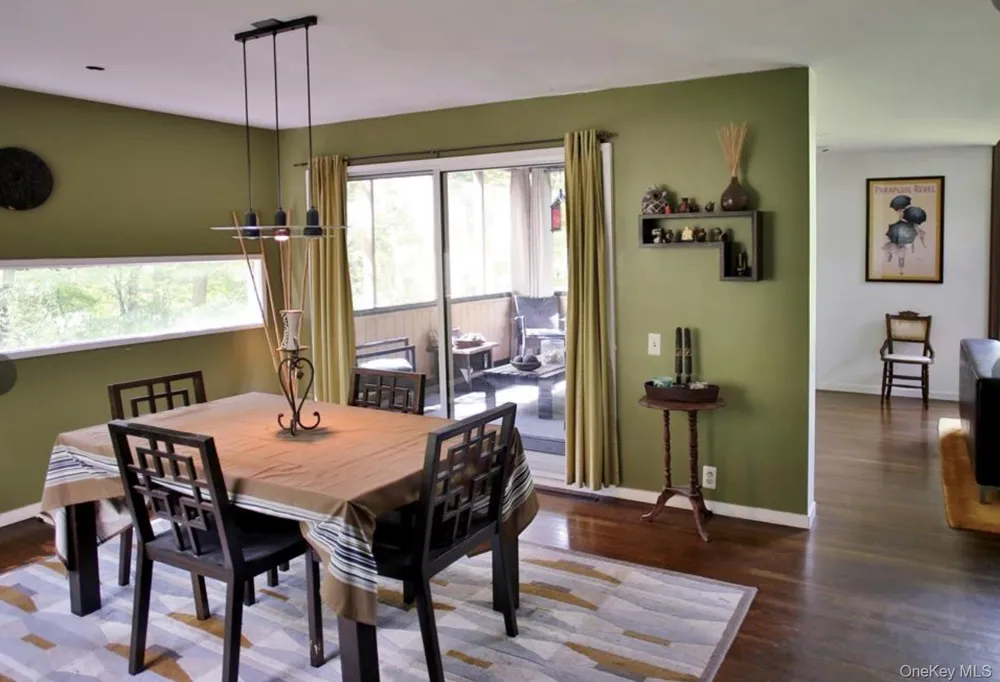 162 Fawn Hill Road Tuxedo Park, NY 10987